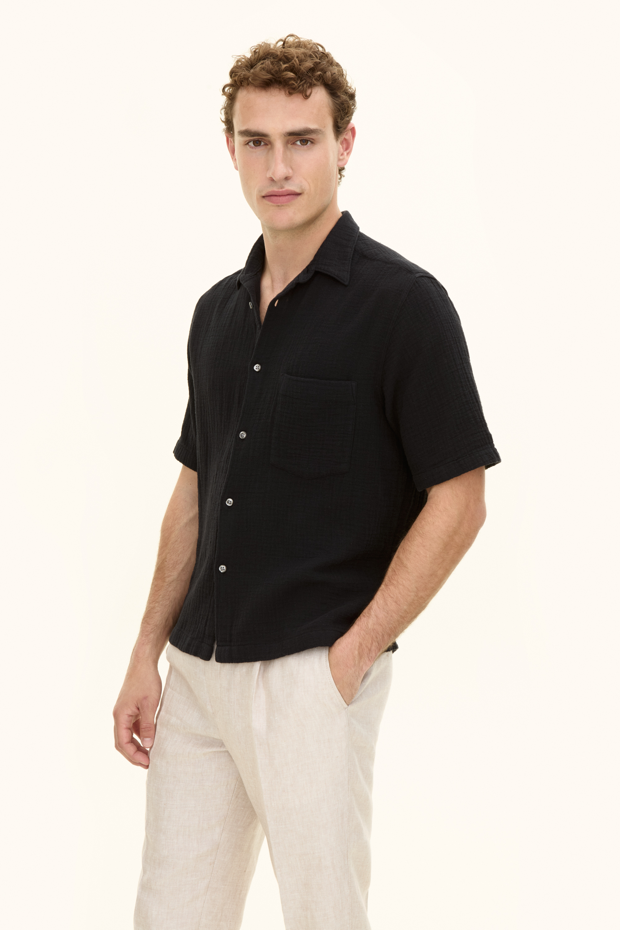 Regular Fit Turndown Collar Shirt - Black | Oscar Jacobson