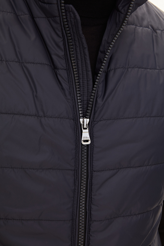3151_Oscar-Jacobson_Padded-