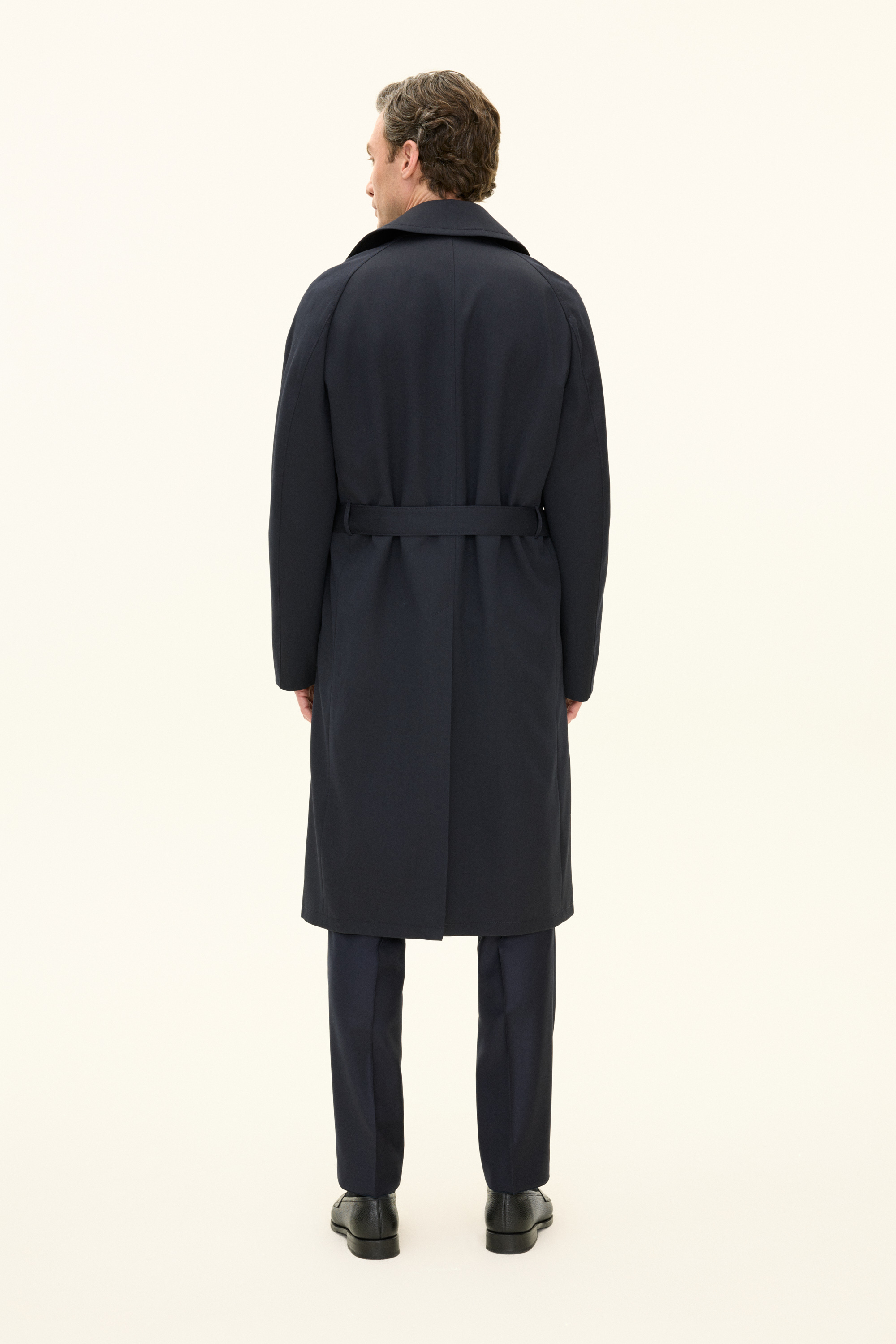 Double Breasted Gabardine Raglan Coat - Dark blue | Oscar Jacobson